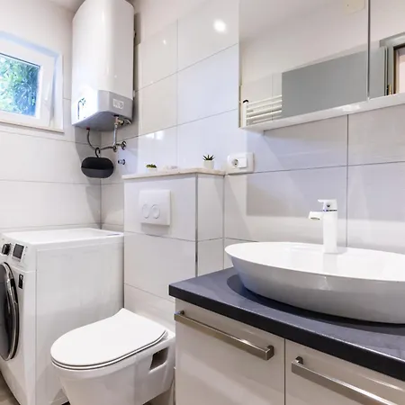 Villa Persea - *